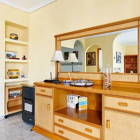 Eden Apartment *